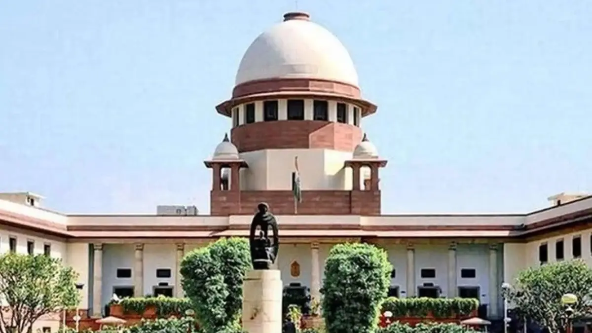 Karthigai Deepam Row: SC Seeks TN Govt Response To PIL Alleging Defamatory Remarks Against HC Judge Who Allowed Lamp Lighting Karthigai Deepam Row: SC Seeks TN Govt Response To PIL Alleging Defamatory Remarks Against HC Judge Who Allowed Lamp Lighting