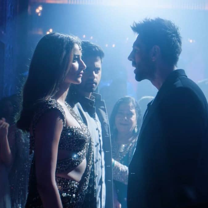 Kartik Aaryan-Ananya Panday's Saat Samundar Paar recreation trolled