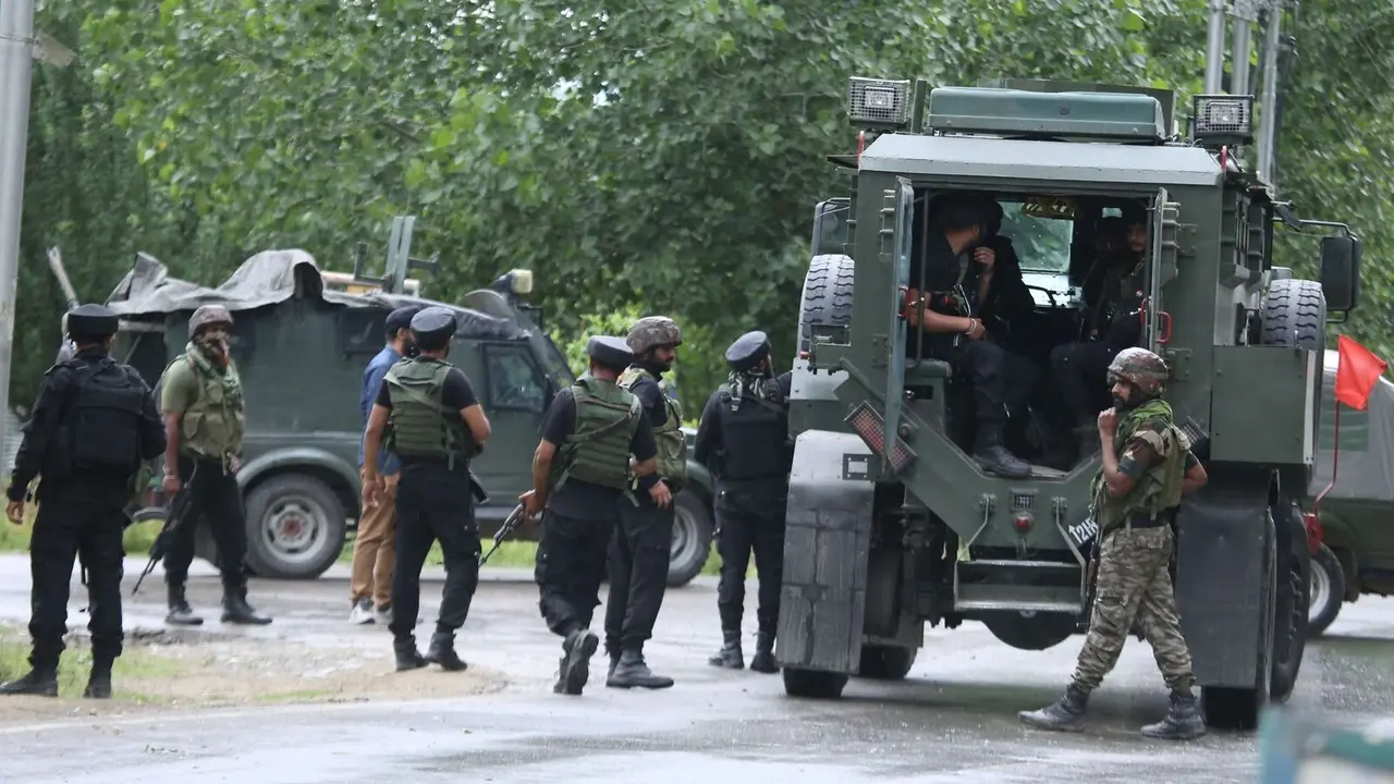 Jammu-Kashmir: किश्तवाड़ में एनकाउंटर के तीसरे दिन सुरक्षाबलों को मिली बड़ी कामयाबी, जैश का आतंकी ढेर; ऑपरेशन जारी Jammu Kashmir Encounter