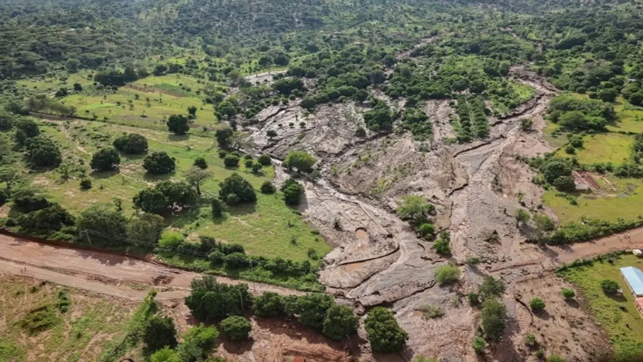 Kenya landslides kill 21, destroy over 1,000 homes amid heavy rains