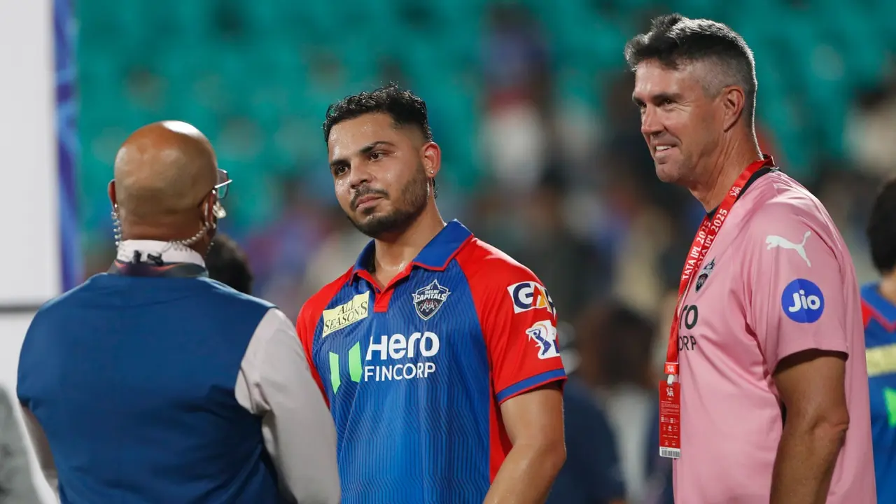 Kevin Pietersen with Ashutosh Sharma
