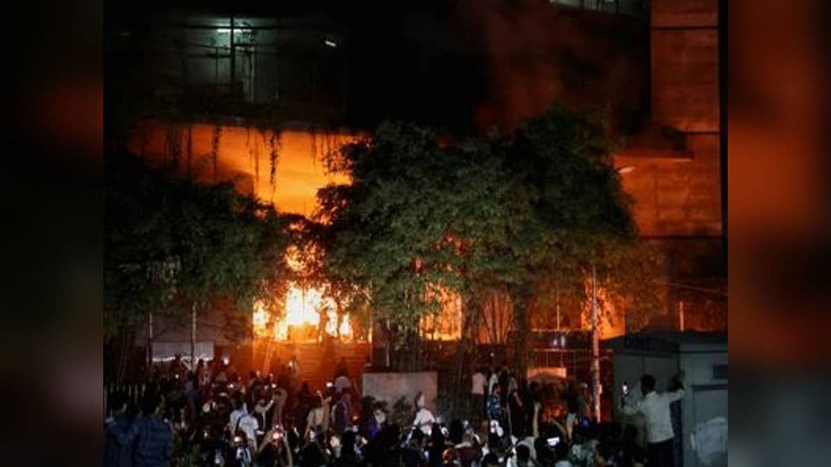 Key Dhaka Intersection Blocked Amidst Fresh Protests, Slogans Call For 'Revolutionary' Government