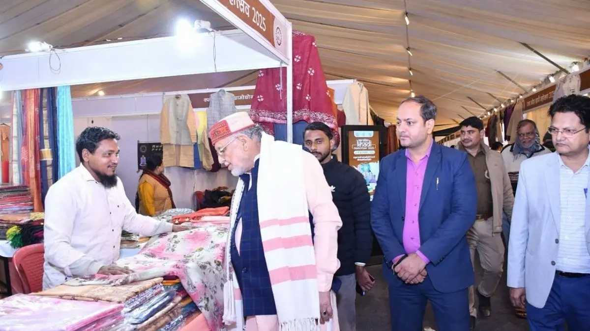 khadi mahotsav records sales of above 3 crore 42 percentage increase last year