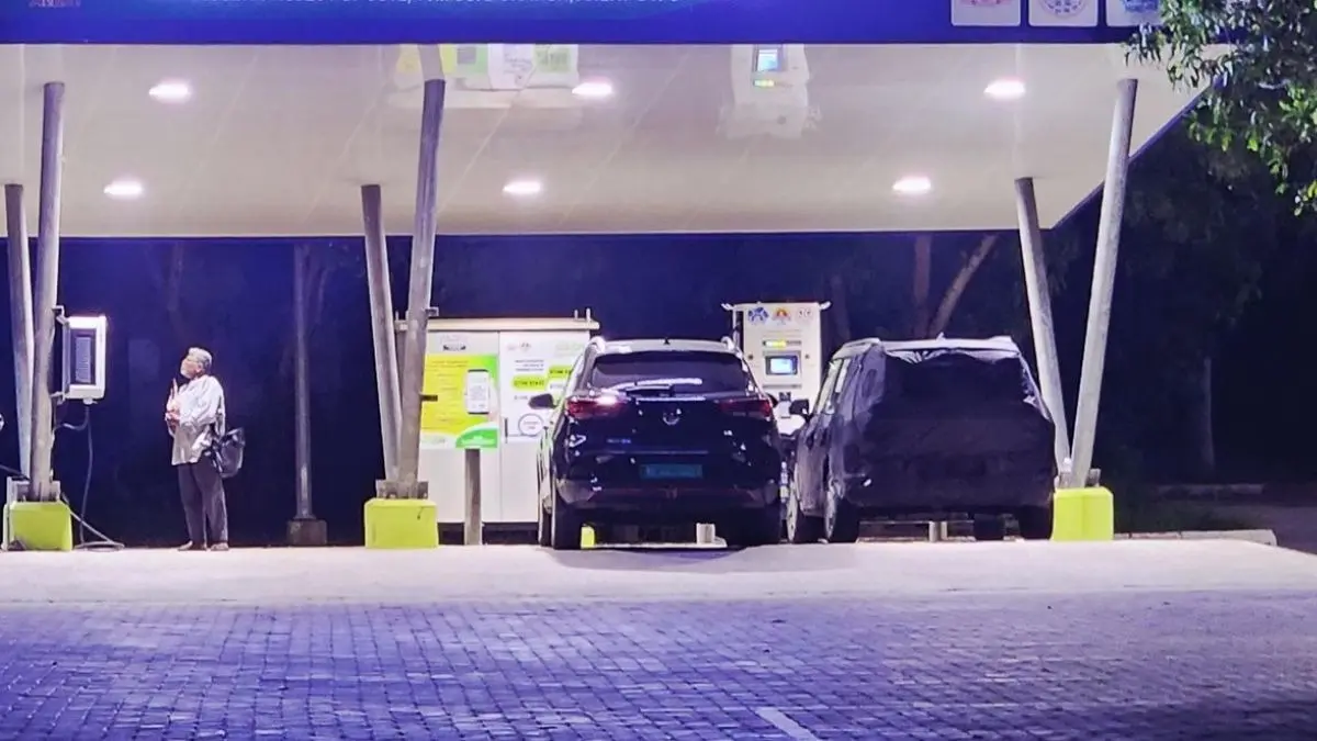 Kia Syros EV spied testing.