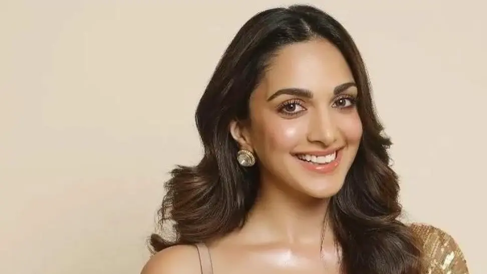Kiara Advani In Sequin Sari
