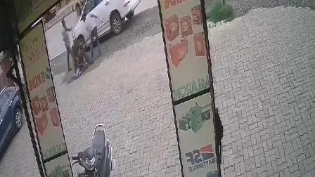 Woman Sedated, Dragged, Kidnapped By Husband, In-Laws in Broad Daylight in Pune | WATCH Woman Dragged, Kidnapped By In-Laws in Broad Daylight in Pune| Watch CCTV Footage