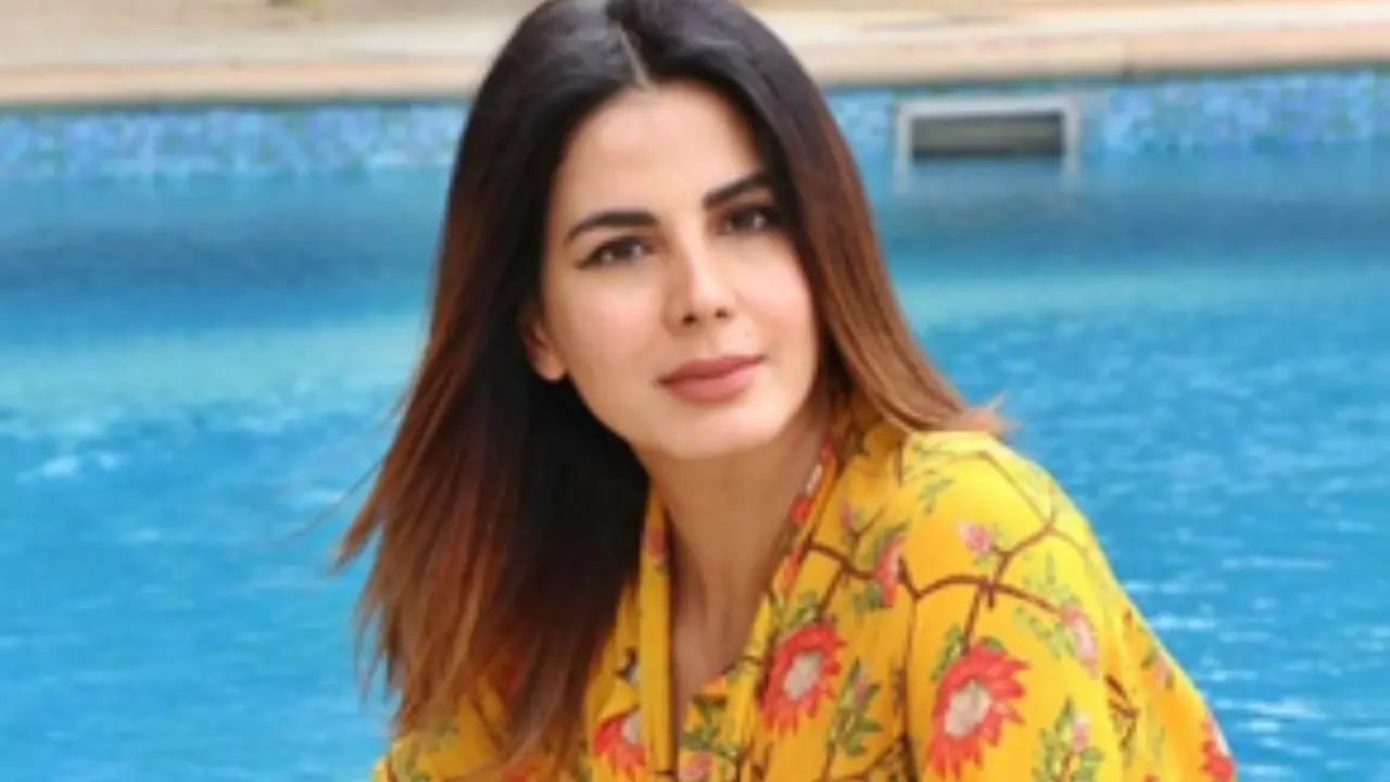Kirti Kulhari
