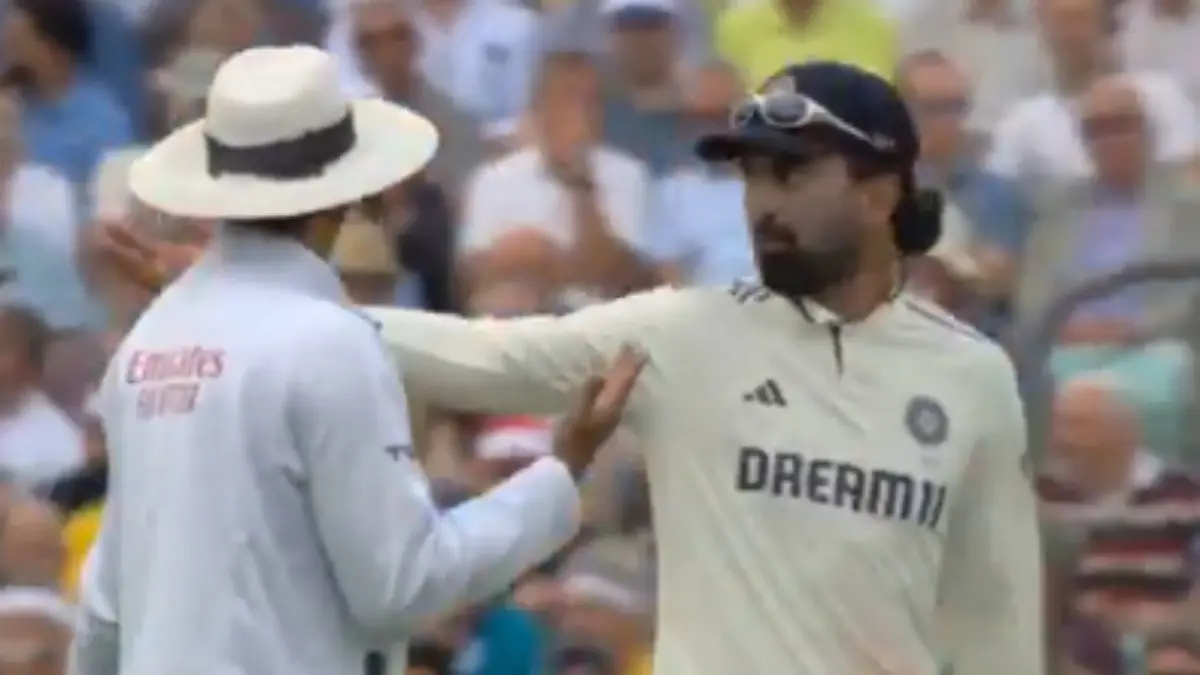 KL Rahul argument with umpire