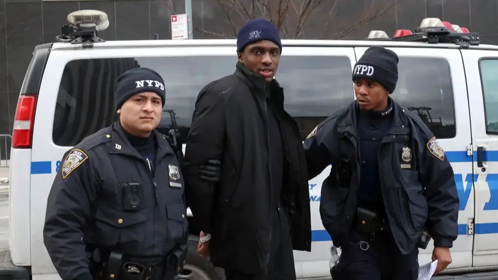 Knife-Wielding Man Stabs 2 In Random Attack At NYC's Grand Central Station On Christmas Eve Knife-Wielding Man Stabs 2 In Random Attack At NYC's Grand Central Station On Christmas Eve