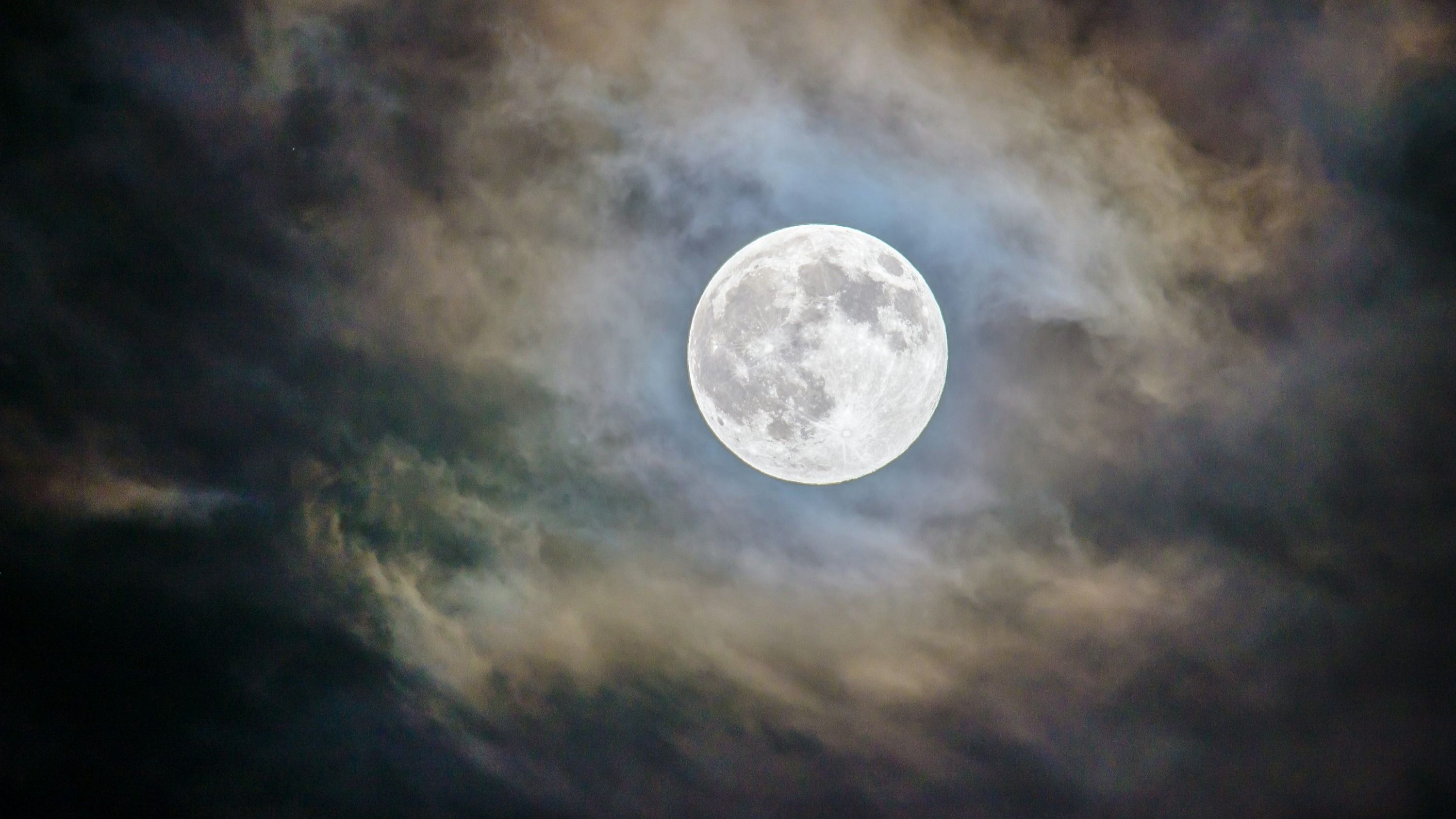 Supermoon Blue Moon 2024 Check Date, Time and Place To Get Best View