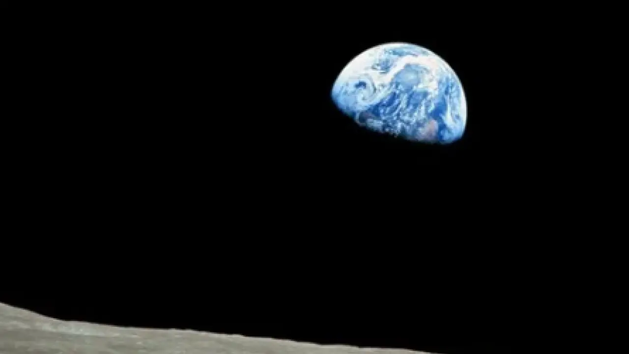 Know How Astronaut William Anders Captured Iconic 'Blue Marble' Earth View Rising Over Moon In 1968 Know How Astronaut William Anders Captured Iconic 'Blue Marble' Earth View Rising Over Moon In 1968