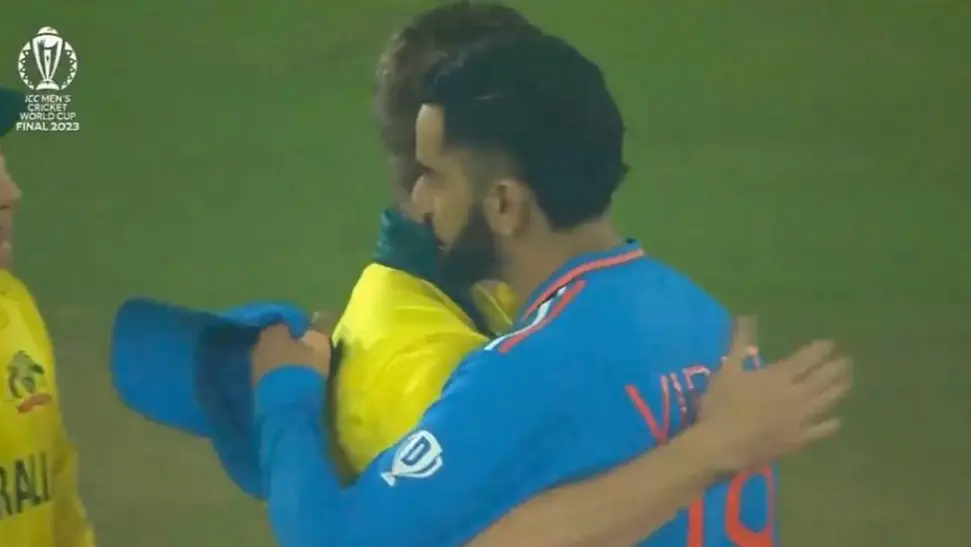 Virat Kohli HUGS Steve Smith, Glenn Maxwell After India Beat Australia to Reach Champions Trophy 2025 Final | WATCH Kohli Hugs Smith, Maxwell
