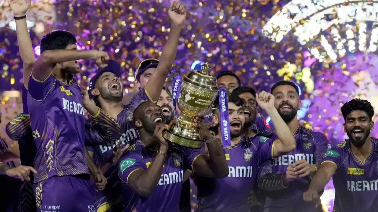 Kolkata Knight Riders lifting the IPL Trophy