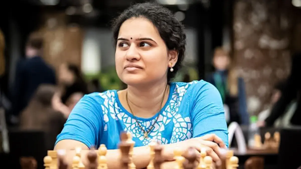 Koneru Humpy beats China's Lei Tingjie in the FIDE Women's World Cup 2025 semi-final