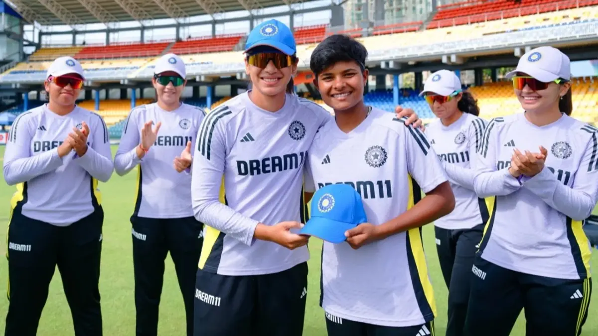 Kranti Goud receives her maiden ODI cap from Smriti Mandhana