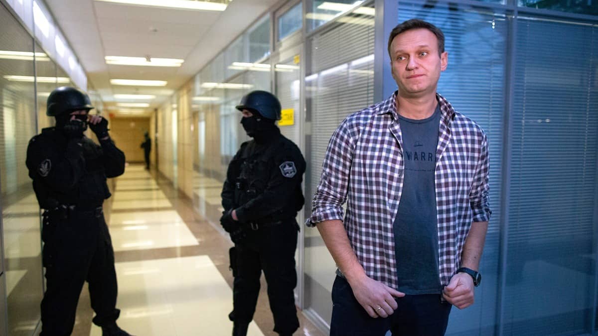 Kremlin Poisoned Russian Opposition Leader Navalny With Lethal Frog Toxin, EU Countries Claim