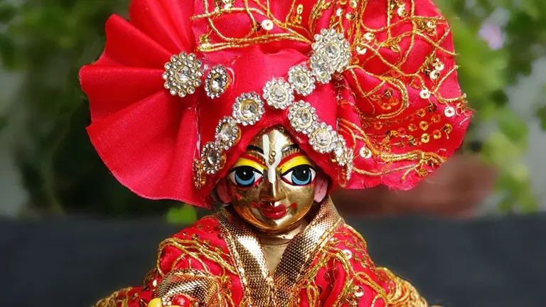 Janmashtami 2025 Puja Vidhi: इन चीजों का रखें ध्यान, कहीं जाने-अनजाने में रह न जाए जन्माष्टमी की पूजा अधूरी, जानें व्रत खोलने का समय और जरूरी सामग्री Krishna Janmashtami 2025