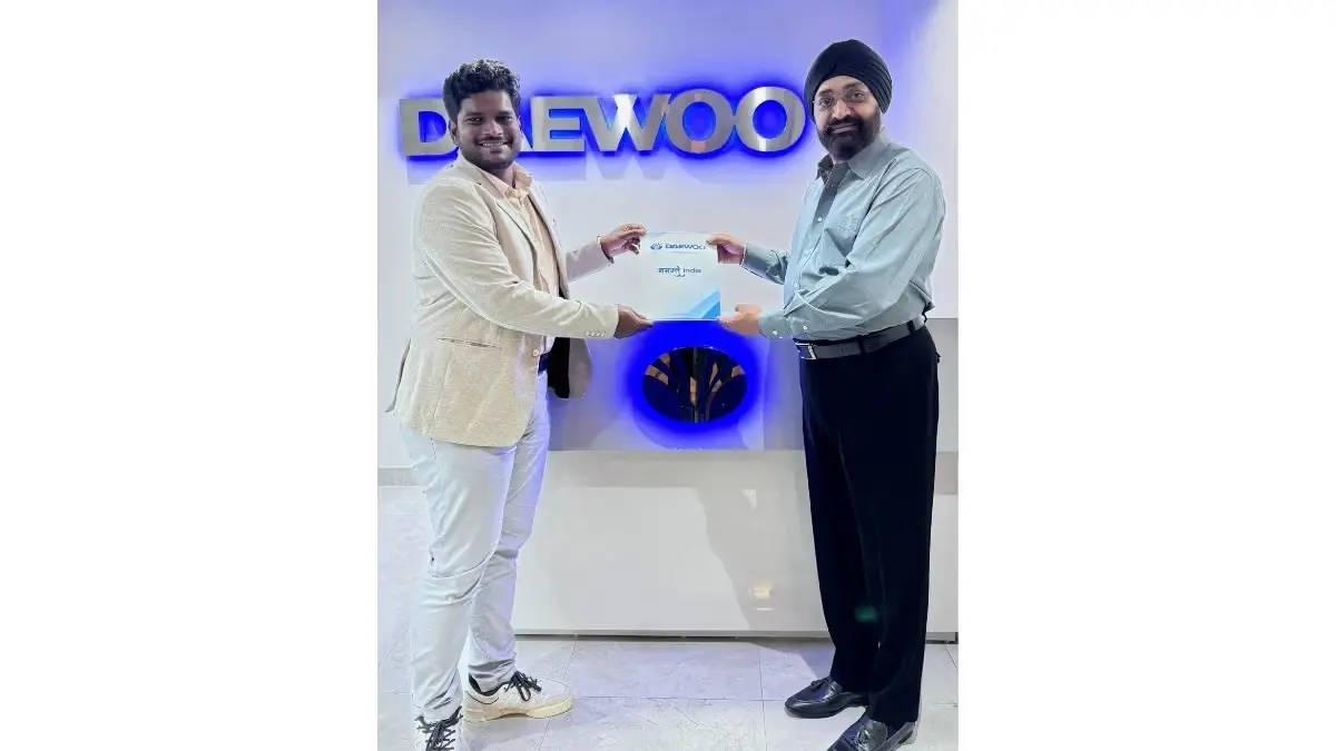 (L-R) Hari Kiran, COO and Co-Founder of EBG Group and H. S. Bhatia, Managing Director, DAEWOO India
