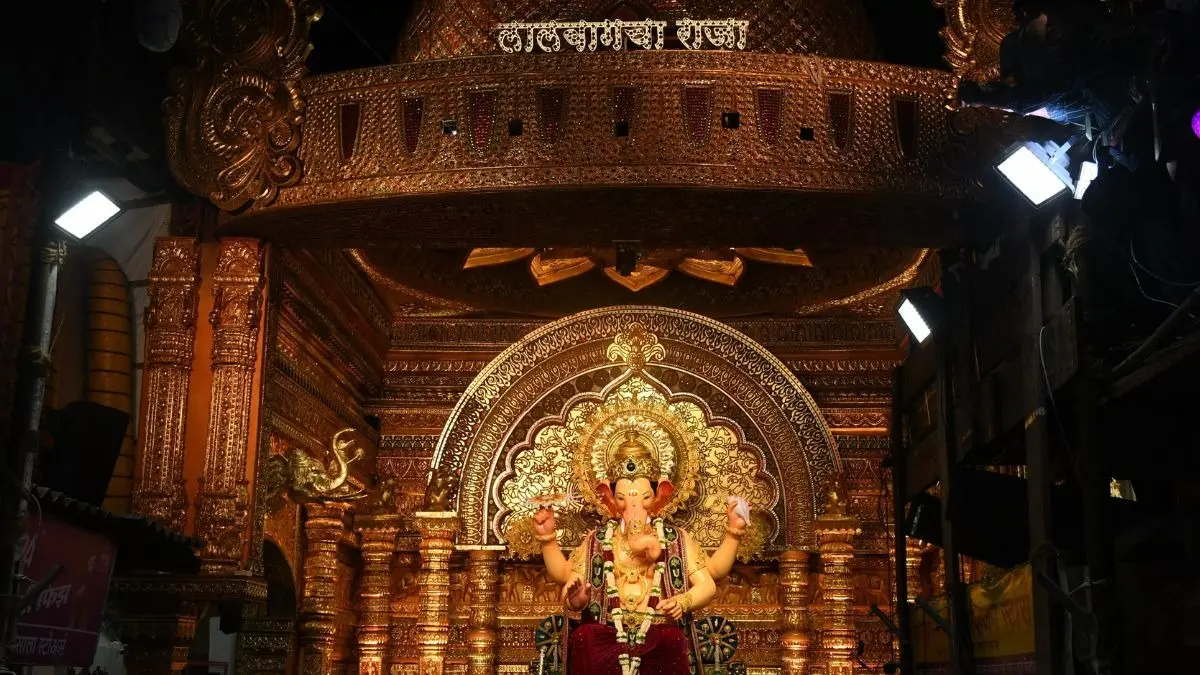 Ganesh Chaturthi: First Look Of Lalbaugcha Raja 2025 Revealed, Mumbaikars Welcome Idol With Euphoria Lalbaucha Raja 2025 First Look