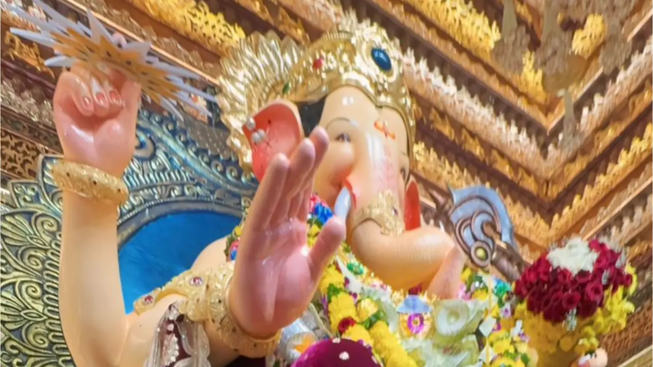 Lalbaugcha Raja's Lord Ganesh Idol Immersion Procession Begins In Mumbai | Watch Lalbaugcha Raja