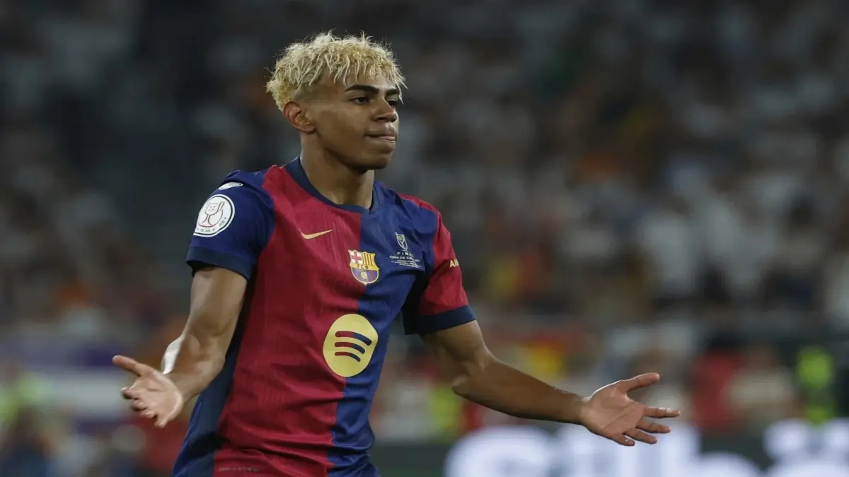 Lamine Yamal celebrates a goal