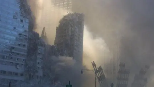 Last Photo Taken by Journalist Bill Biggart Moments Before He Died Capturing 9/11