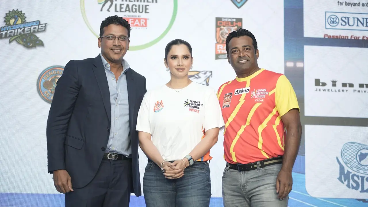 Leander Paes, Mahesh Bhupathi & Sania Mirza Reunite At Tennis Premier League Season 6 Auctions Leander Paes, Mahesh Bhupathi & Sania Mirza Reunite At Tennis Premier League Season 6 Auctions