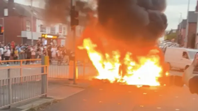 Massive Riots Erupt in UK’s Leeds; Bus Set on Fire, Police Car ...