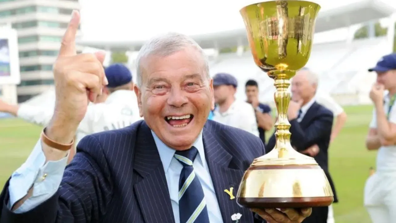 Legendary cricket umpire dickie bird passed away witnessed Kapil dev team India as world cup winner