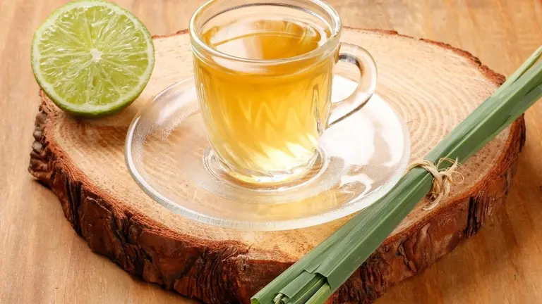 Lemongrass Tea: हरी घास वाली चाय पीने के हैं कई फायदे, स्ट्रेस कम करने में है कारगर lemongrass tea