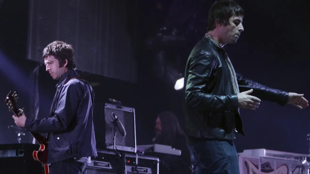 Oasis Reunites For Tour, Ends 15-Year Hiatus During Gallagher Brothers’ Feud Liam and Noel Gallagher fronted Oasis