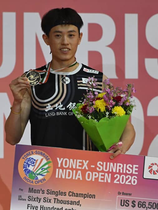 Lin Chun-Yi with the India Open winners medal