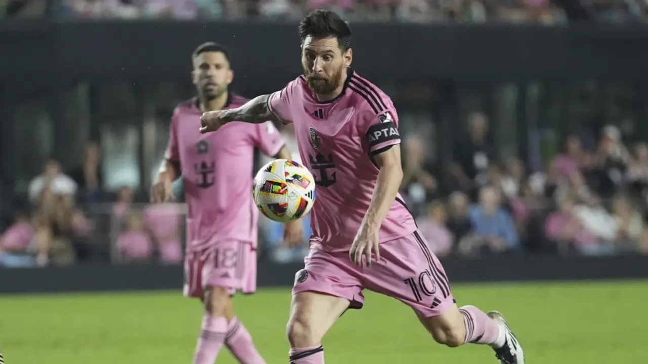 Lionel Messi Left SHOCKED As Inter Miami Go Out From MLS Playoffs After Atlanta United Cause Upset Lionel Messi