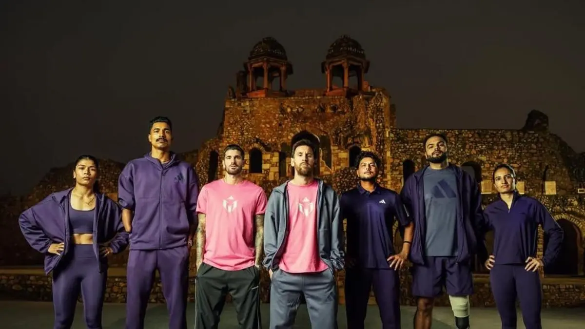 Lionel Messi with Kuldeep Yadav