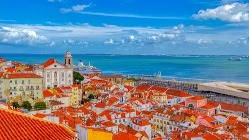 Lisbon makes for an unforgettable experience through its happening nightlife, and breathtaking views.