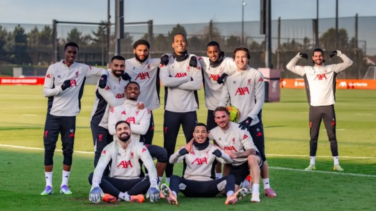 Liverpool players during practice ahead of Nottingham Forest clash