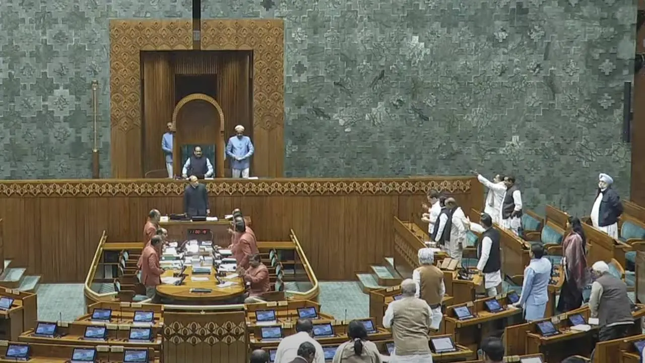 Lok Sabha adjourned due to uproar by Congress