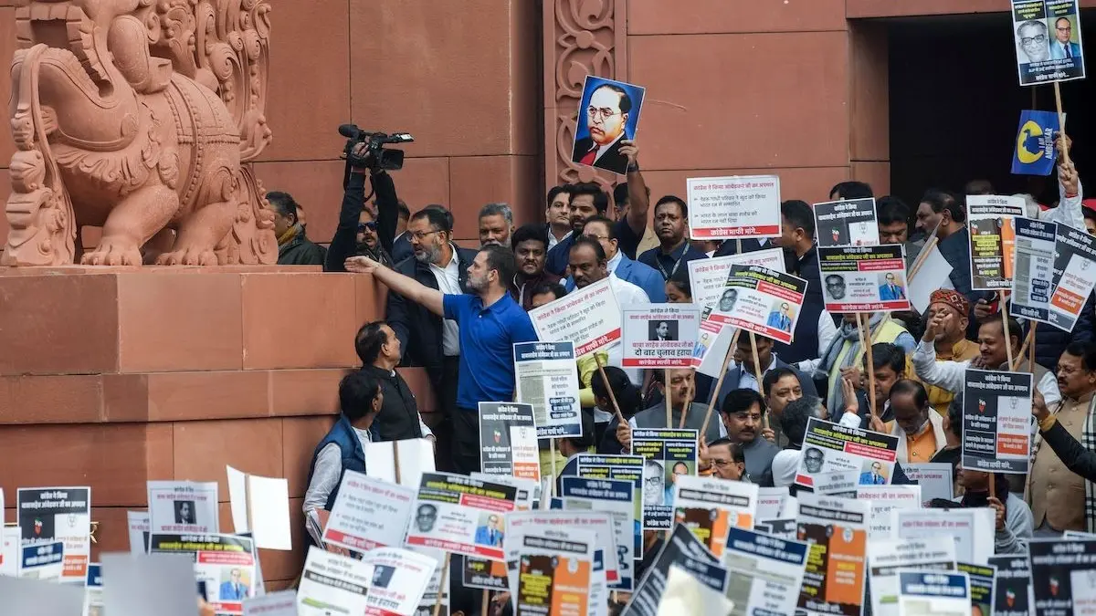 parliament scuffle incident