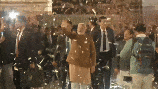 Lotus Blooms, Broom Falls: Modi Magic Crushes AAP as BJP Returns to Delhi  After 27 Years | LIVE | Republic World
