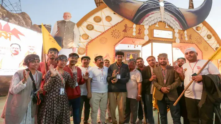 महाकुंभ में पाकिस्तान से आए 68 हिंदू श्रद्धालुओं ने लगाई संगम में डुबकी; बोले- 'खुद को रोक नहीं सके' महाकुंभ