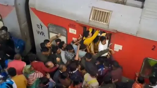 Mahakumbh 2025: Heavy crowd at railway sations