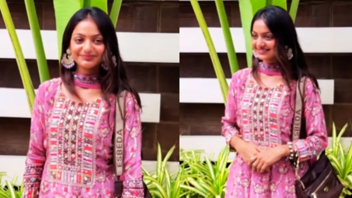 mahakumbh viral girl monalisa