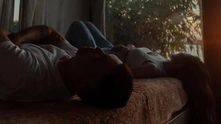 हनीमून के लिए गोवा गई दुल्हन के साथ हो गया कांड, रात में डॉक्टर पति ने किया ऐसा काम चिल्लाते हुए भागी; दर्ज करा दिया केस maharajganj couple goa honemoon