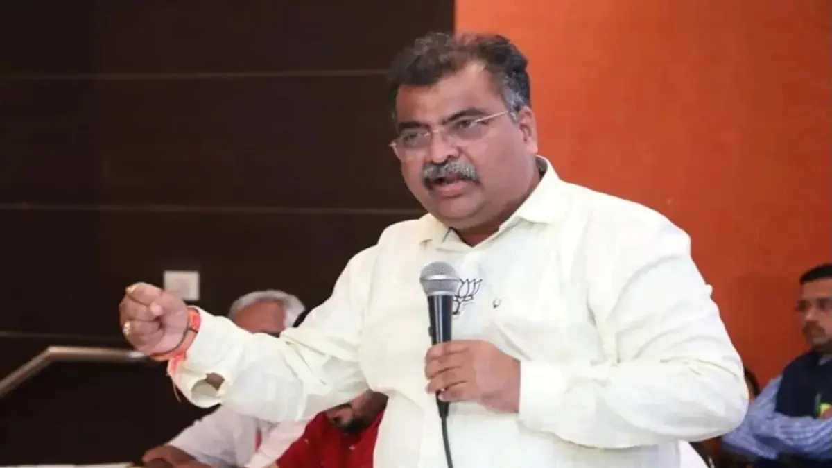 Maharashtra BJP gets new president, Ravindra Chavan elected unanimously