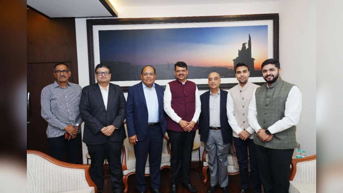 Maharashtra CM Fadnavis Meets Madhvani Group On Investment Plans In State