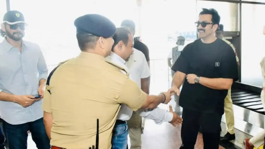 SSMB29: Mahesh Babu And Prithviraj Sukumaran Snapped Together For First Time, Jet Off To Odisha To Begin Filming Mahesh Babu and Prithviraj Sukumaran at Hyderabad airport