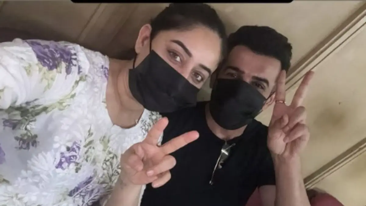 Mahhi Vij shares selfie with estranged husband Jay Bhanushali