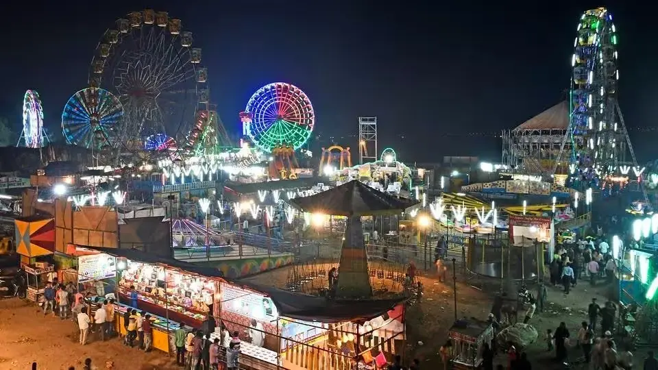 Mumbai Police Instructs Mahim Fair Vendors to End Activities Early Mahim fair