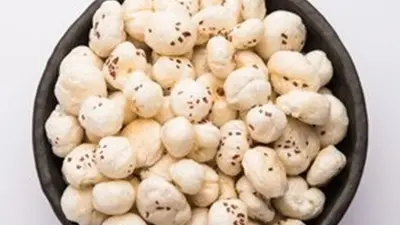 Makhana खाने का सही तरीका: कितनी मात्रा और कब खाएं? जानें फायदे 6 Makhana: मखाने की तासीर क्या होती है? 1 दिन में कितने मखाने खा सकते हैं? | Republic Bharat