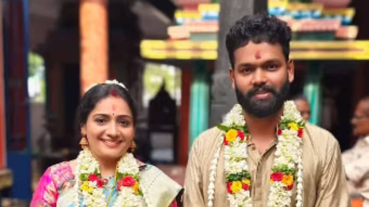 Malayalam Actor Meera Vasudevan Announces Third Divorce